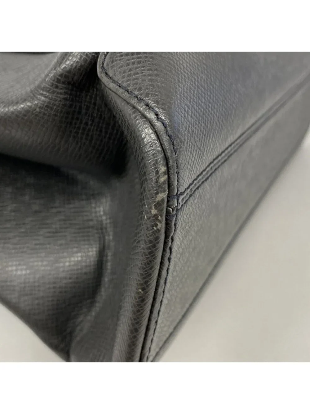 Louis Vuitton Tote Taiga Kasbek GM Ardoise